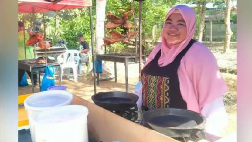 Peniaga beri apam balik percuma kepada ibu mengandung Peniaga beri apam balik percuma kepada ibu mengandung