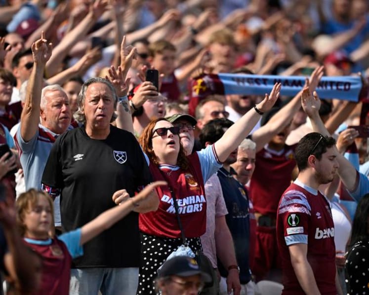 West Ham appeal to fans to avoid 'offensive and divisive' chants