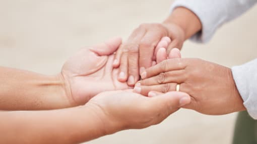 மனைவி கழிவறை சென்ற நேரத்தில் வரன் தேடிய கணவர்