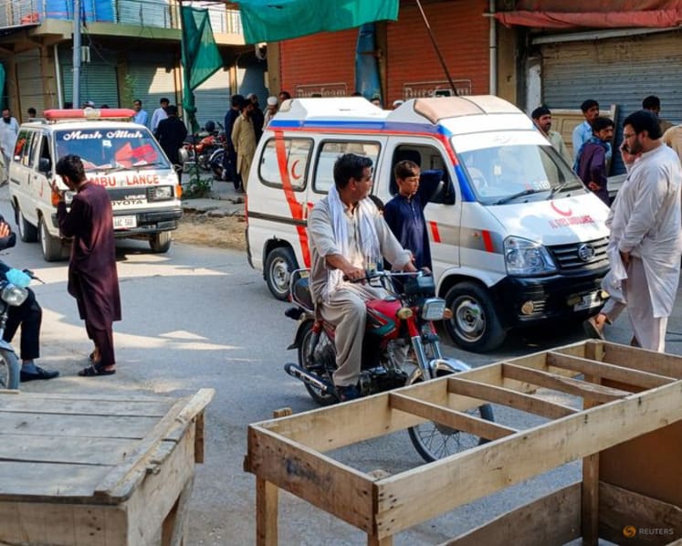 Death toll from attack at police HQ in Pakistan rises to 31