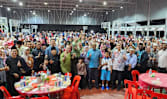 Majlis buka puasa Nee Soon himpun 2,000 penduduk pelbagai kaum; 150 penerima dapat duit, baju raya