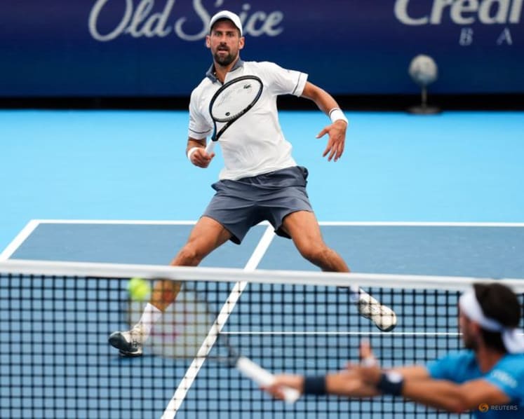 Djokovic falls in Cincinnati heat in first match since Wimbledon