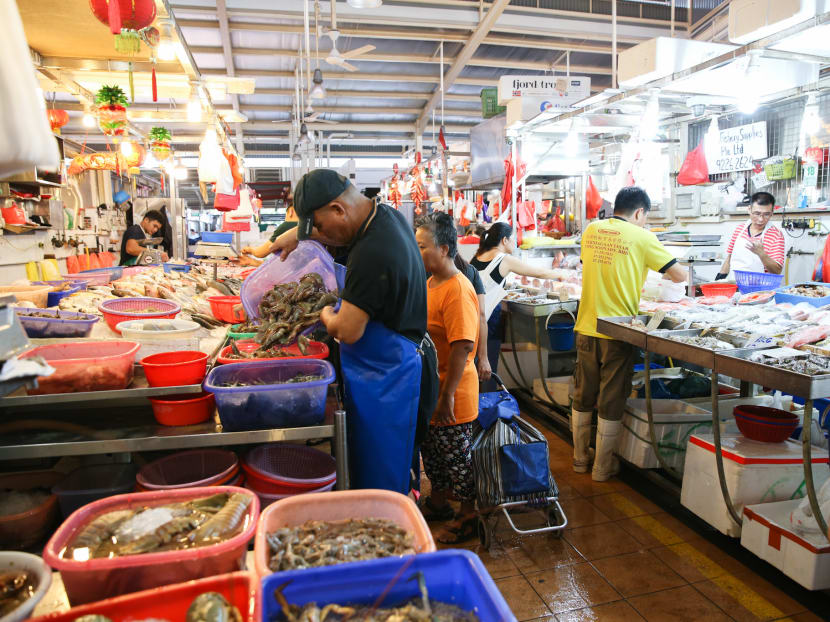 The morning crowd at Ghim Moh Road Market.