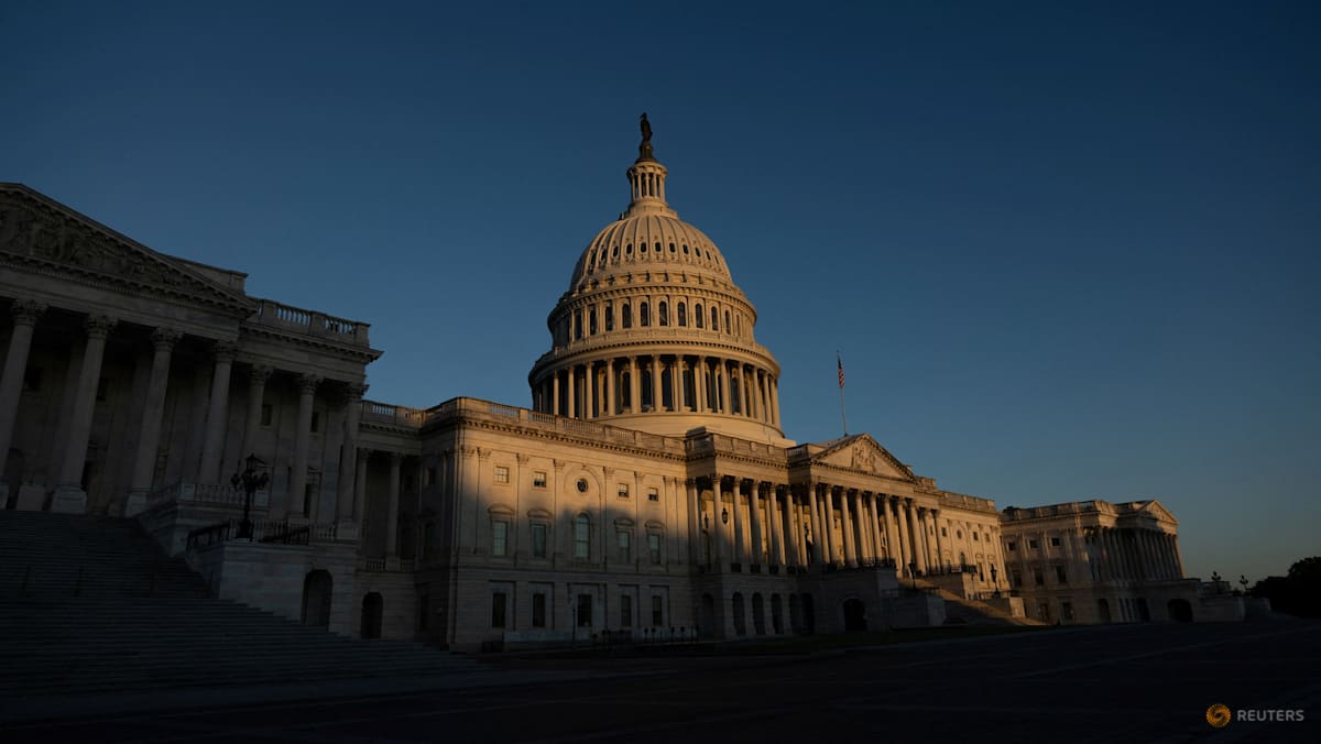 US federal shutdown enters 6th day as threat of layoffs looms