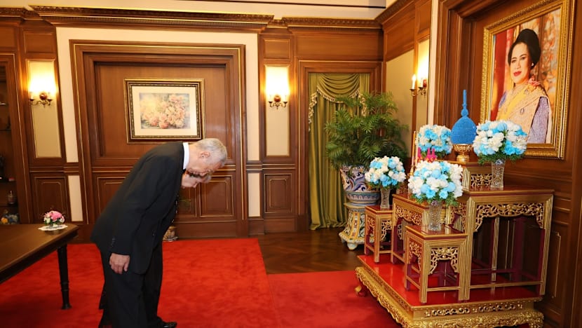 SM Lee beri penghormatan terakhir kepada Ratu Thailand Sirikit di Bangkok