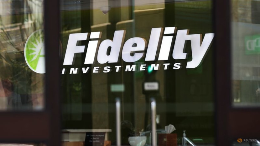 Schwab, Fidelity resolve temporary disruptions on frenetic trading day Schwab, Fidelity resolve temporary disruptions on frenetic trading day