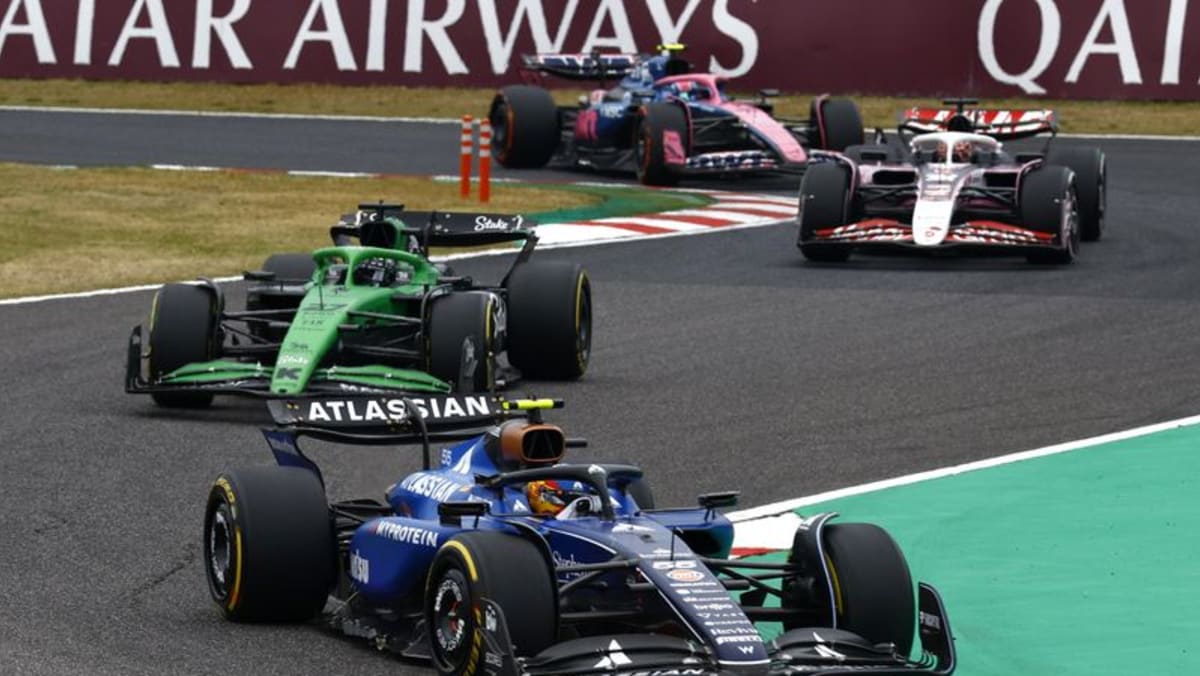 Stomach problem costs Sainz 20,000 euros for anthem breach