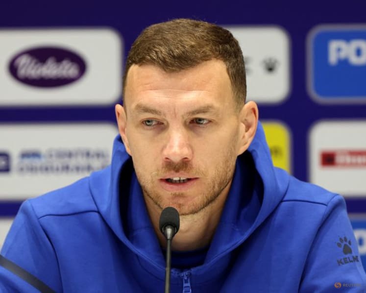 Italy feeling the pressure ahead of World Cup playoff, says Bosnia's Dzeko