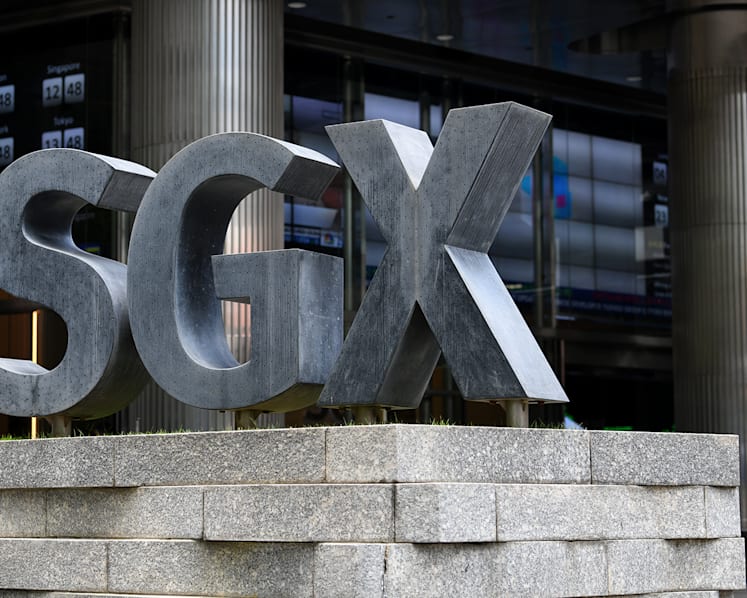 Woman gets jail for insider trading, bought Broadway Industrial shares for family