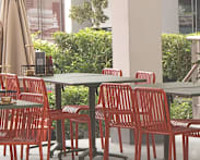 Haze takes toll on alfresco dining, buskers as foot traffic and earnings fall