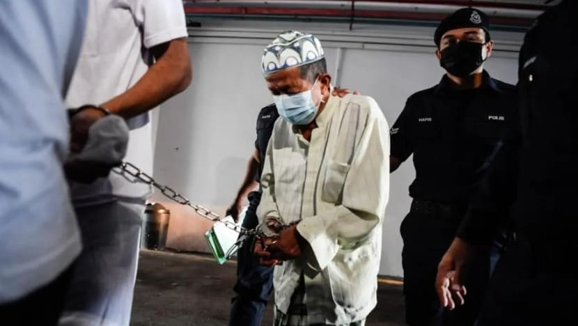 Warga emas di Pulau Pinang didakwa 17 tuduhan rogol, lakukan serangan seksual terhadap dua beradik Warga emas di Pulau Pinang didakwa 17 tuduhan rogol, lakukan serangan seksual terhadap dua beradik