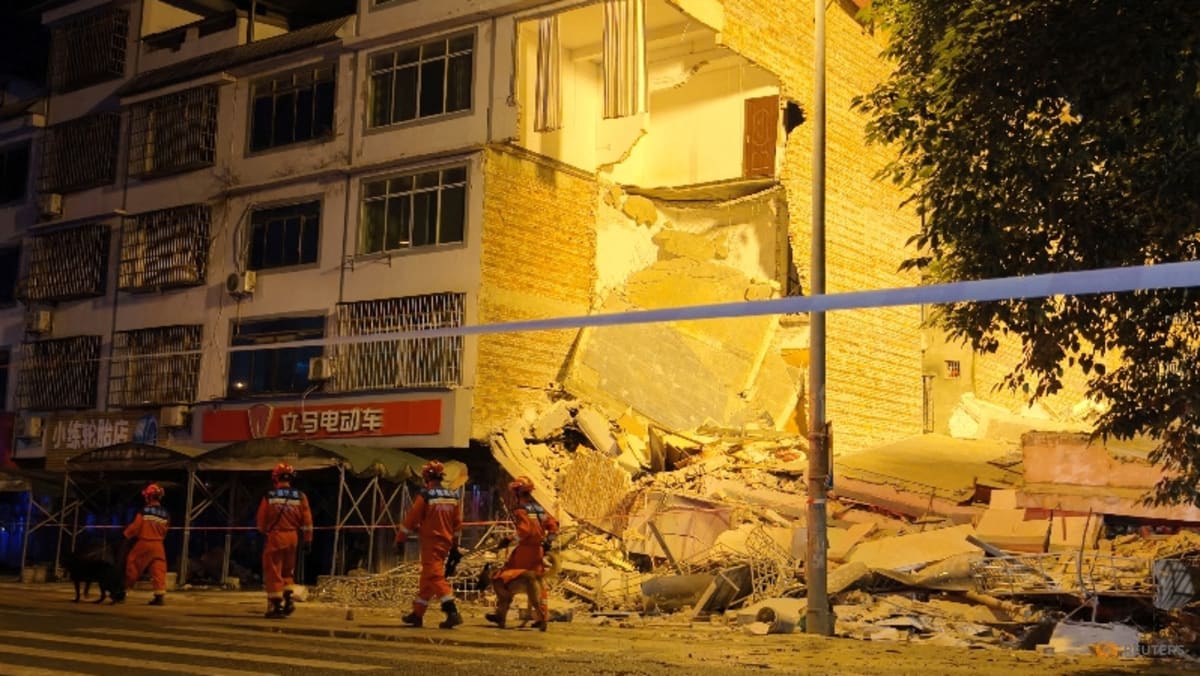 Earthquake hits southwest China; thousands evacuate, buildings collapse
