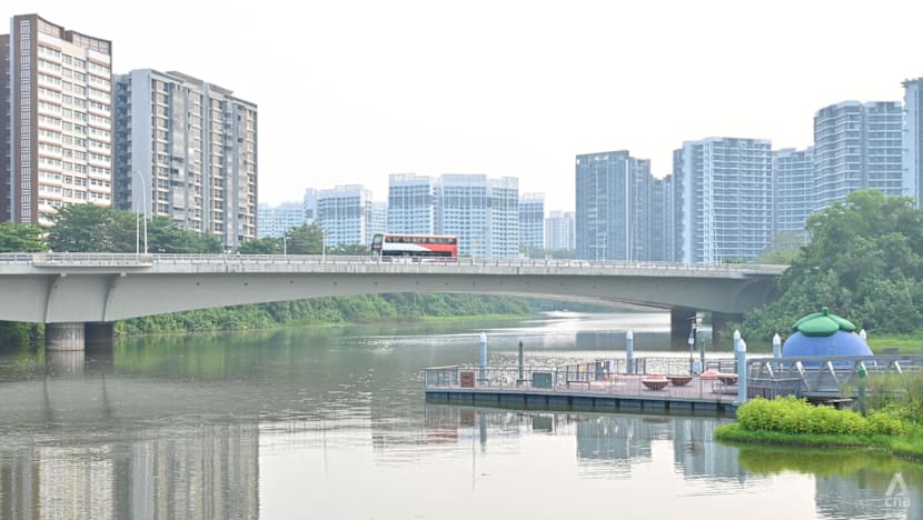 Air quality returns to unhealthy range in central region