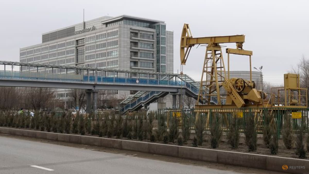 Exclusive-Kazakhstan's Tengiz oilfield seen recovering less than half its output by February 7, sources say