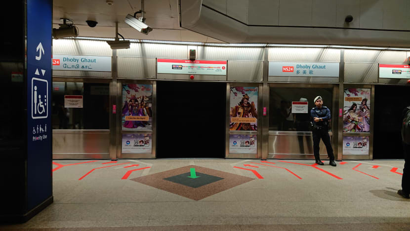 Fault on Dhoby Ghaut platform screen door causes peak-hour delays on NSL