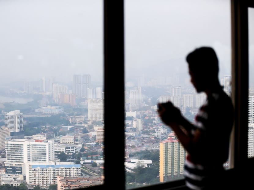 Malaysian minister Yeo Bee Yin dismissed her Indonesian counterpart Siti Nurbaya's claims that the haze in Malaysia originated from Sarawak. Malaysian minister Yeo Bee Yin dismissed her Indonesian counterpart Siti Nurbaya's claims that the haze in Malaysia originated from Sarawak.