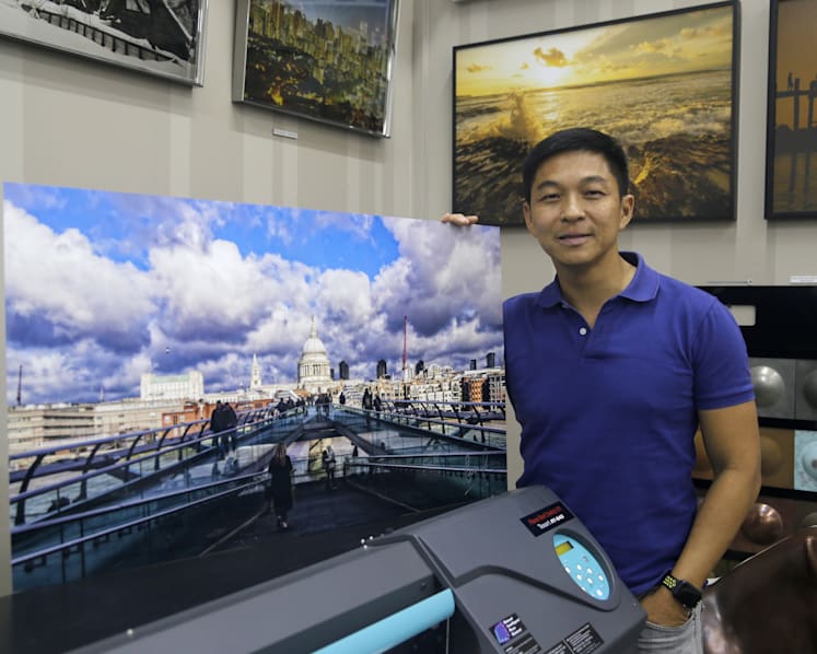 Speaker Tan Chuan-Jin donates photos to raise funds for special-needs community