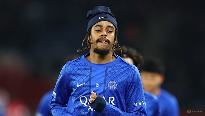 PSG's Barcola out for several weeks with ankle injury