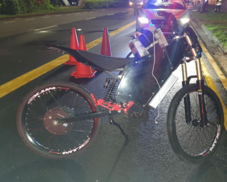 Two teens to be charged over roadblock evasion, crash that injured police and LTA officers