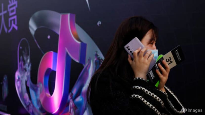 China authorities name 105 apps for improper data practices