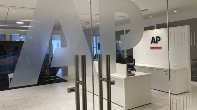 用户退订 数码转型 美联社裁退8%员工 