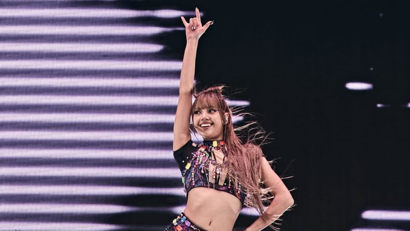 Jual baju preloved, Lisa BLACKPINK sumbang hasilnya ke 50 negara termasuk Gaza di Palestina