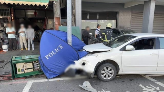 台女司机疑拖鞋滑落误踩油门 酿一死六伤惨祸