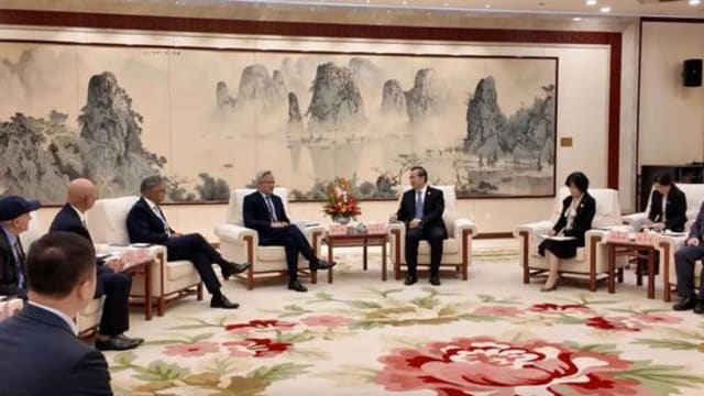 英伟达总裁黄仁勋时隔三月再访问北京 强调继续深耕中国市场