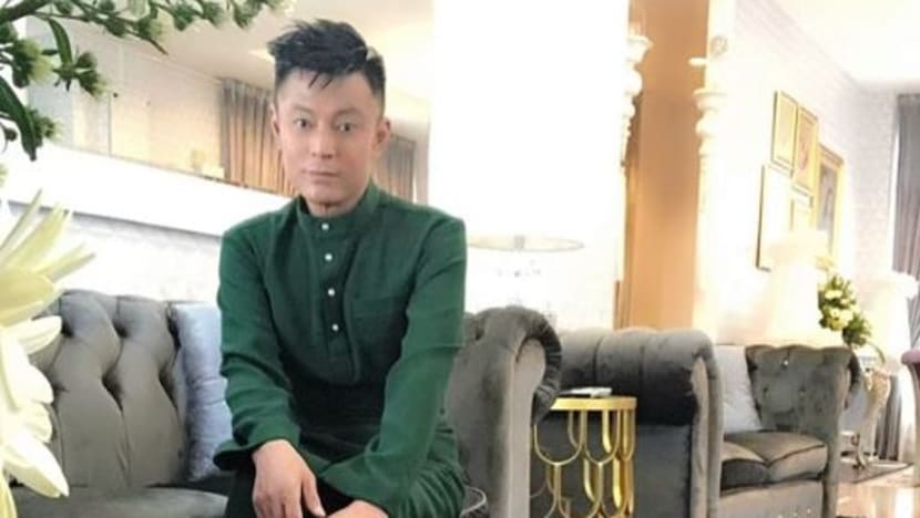 Paknil turutkan permintaan peminat beri duit raya ketika Instagram 'live'