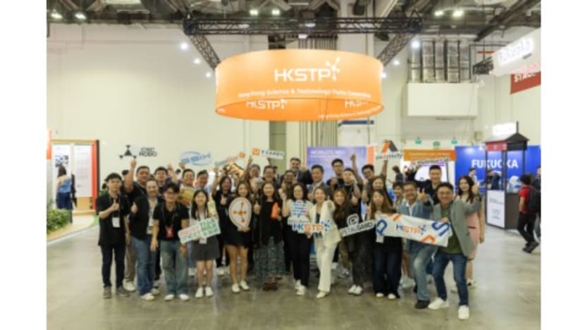 HKSTP Debuts at SWITCH 2025 Singapore with Hong Kong Startups Shining at Prestigious SLINGSHOT Pitch Event