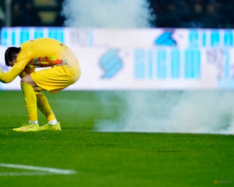 Inter's Marotta condemns flare incident in win at Cremonese