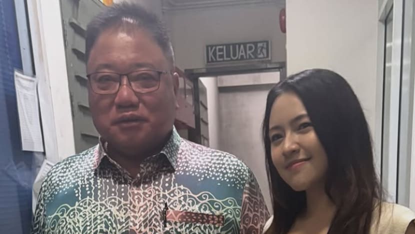 Polis Malaysia berkas lelaki ugut penyanyi Baby Shima Polis Malaysia berkas lelaki ugut penyanyi Baby Shima