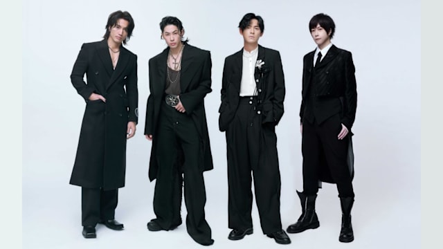 五月天阿信50岁生日！F3唱生日歌还集体模仿，被本尊认比团员难搞