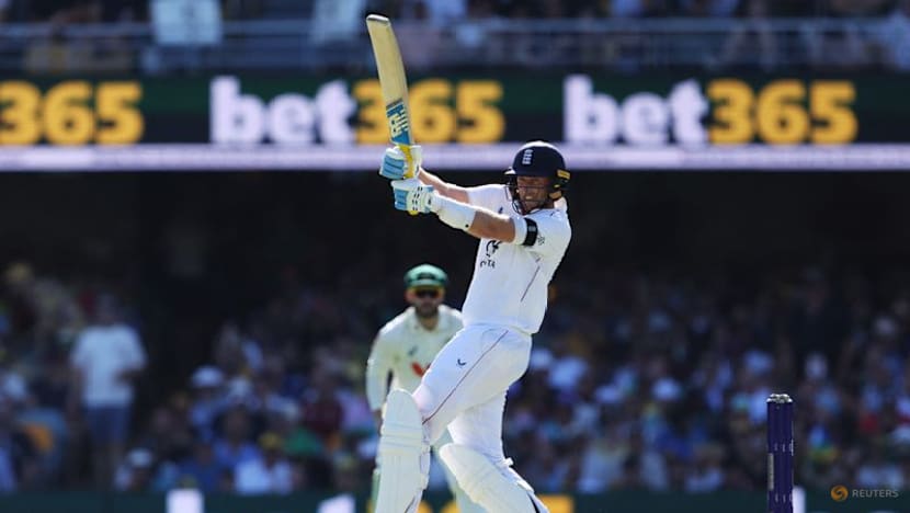 England rally to 98-2 after Starc double-strike