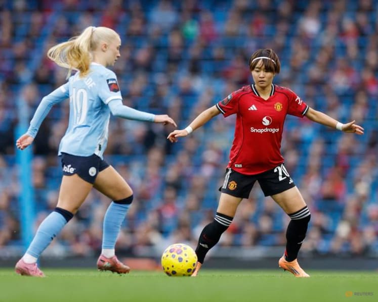 Man City beat Man United to go four points clear in WSL