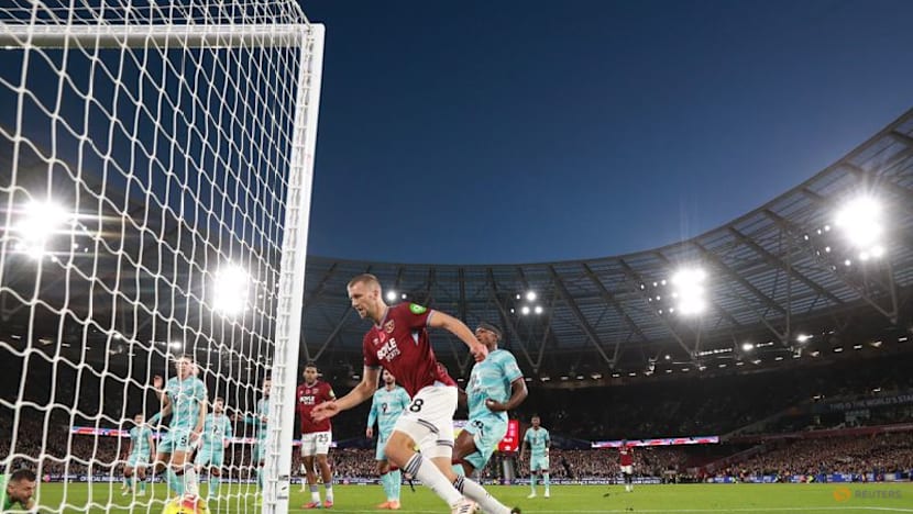 West Ham roar back to beat Burnley 3-2