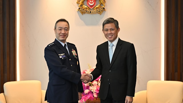 日本自卫队统合幕僚长访新 拜会国防部长陈振声