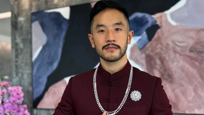 'Orang Singapura tahu itu hanya satire': Miliarder palsu Bobby Saputra buka suara soal videonya mengolok negeri Merlion 'Orang Singapura tahu itu hanya satire': Miliarder palsu Bobby Saputra buka suara soal videonya mengolok negeri Merlion