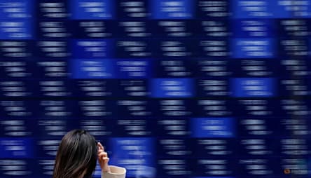 Asia stocks climb as Nikkei jumps to record, earnings loom