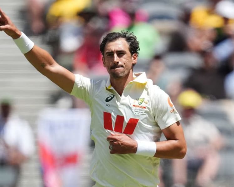 Lethal left-armers star as Australia take 101-run lead against Bangladesh in second test