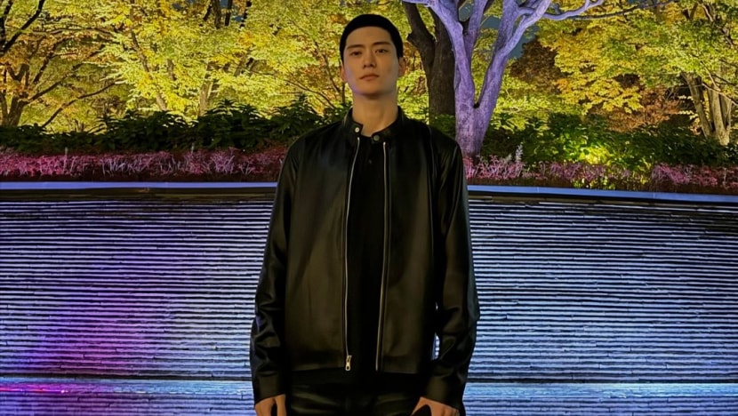 Pamer rambut cepak ala tentara, Jaehyun NCT pamit wamil sampai 2026