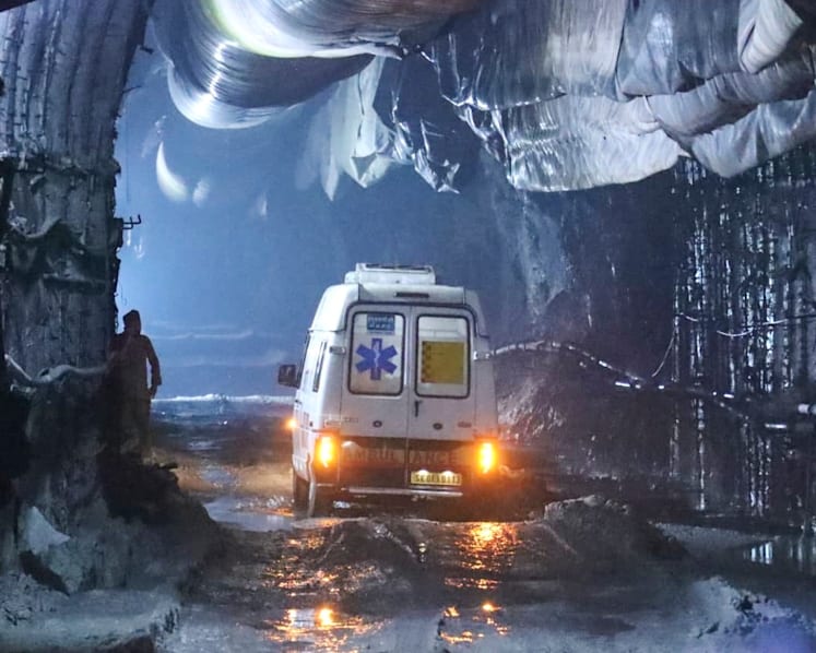 Blast in a tunnel at Indian hydropower project leaves 12 dead and 13 missing Blast in a tunnel at Indian hydropower project leaves 12 dead and 13 missing