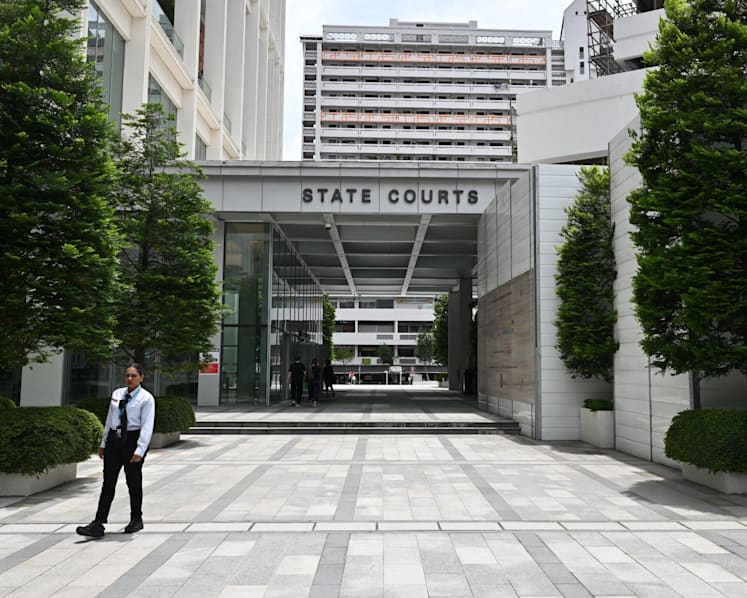 Police officer who took bribes and obstructed investigations gets 78 months' jail