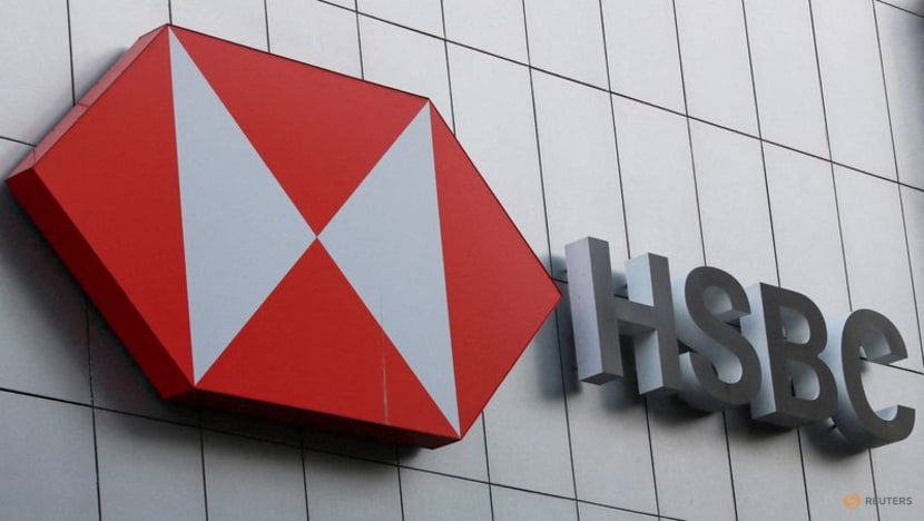 HSBC bonus pool flat in 2024 amid cost-cut drive; headcount falls 3%