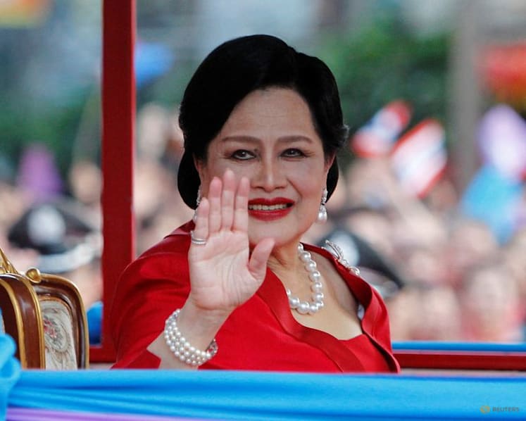 Singapore leaders send condolences after death of Thailand's former queen Sirikit