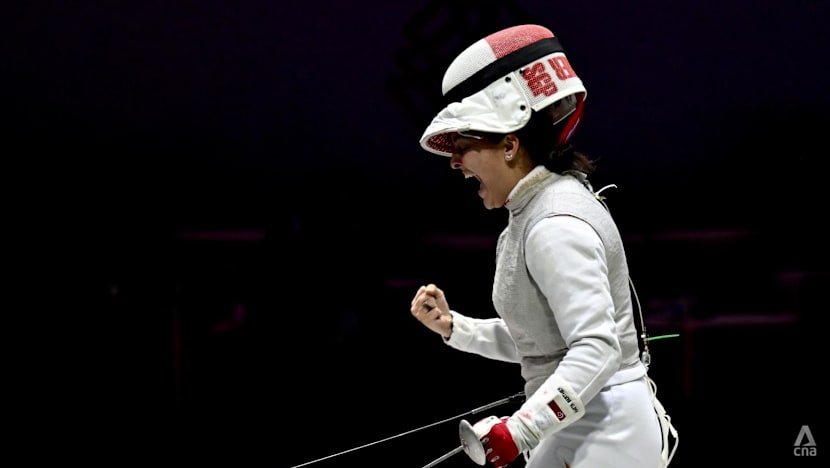 Amita Berthier beats Maxine Wong in all-Singapore women's foil final at SEA Games