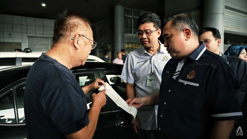 JB malls to house more VEP centres, with 50 Singapore drivers warned for failing to register: Malaysia transport minister JB malls to house more VEP centres, with 50 Singapore drivers warned for failing to register: Malaysia transport minister