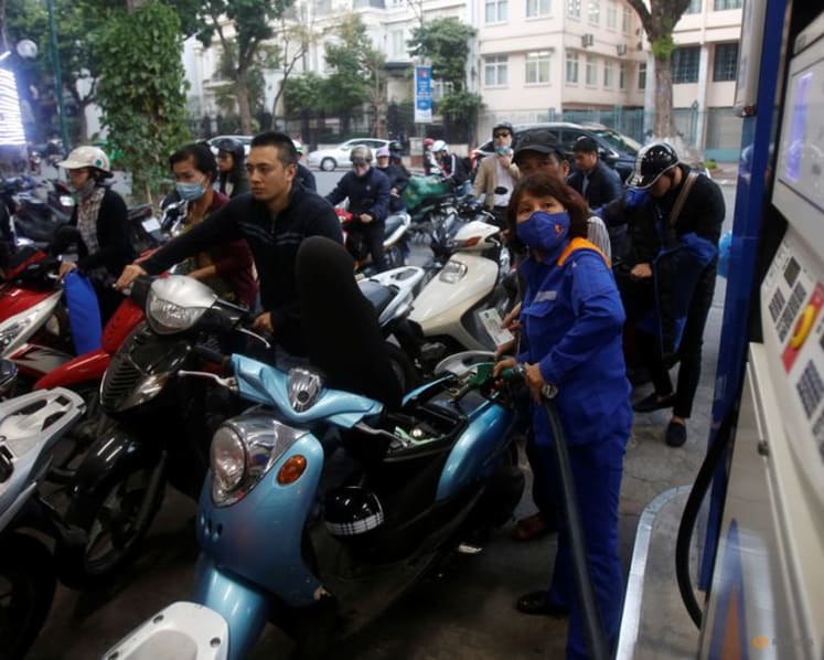 Vietnam extends fuel tax relief measures until end-2026