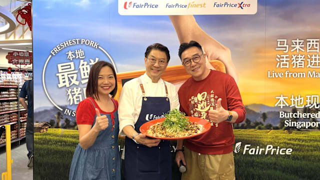 Chef Eric为LOVE 972听众亲自下厨，马来西亚新鲜猪肉也能凉拌捞生！