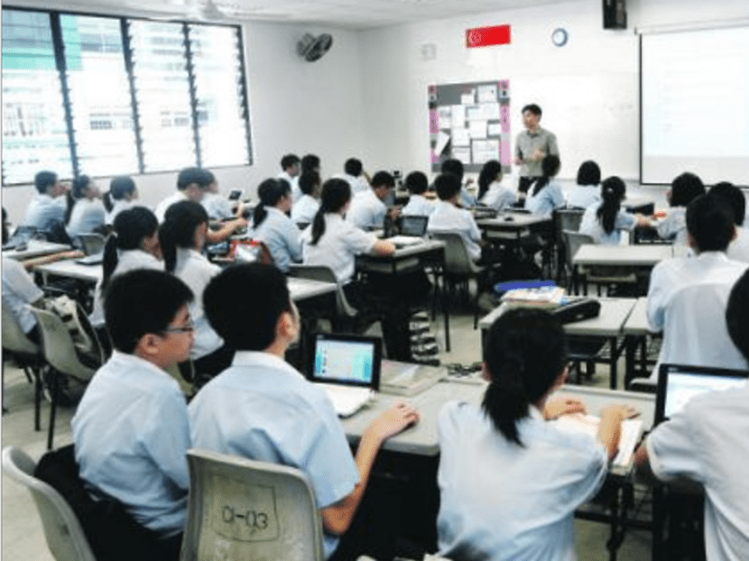 2022 school year to start on Jan 4, end on Nov 18